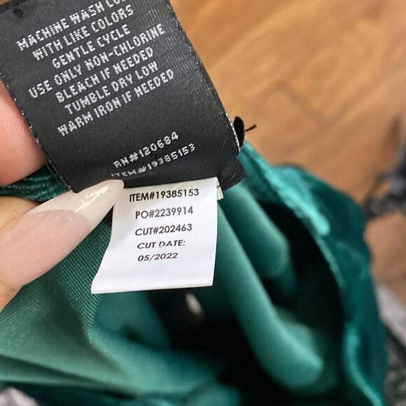 Thorne & Fable Velvet Green Corset Lace-Up Crop Long-Sleeve - Picture 7 of 10